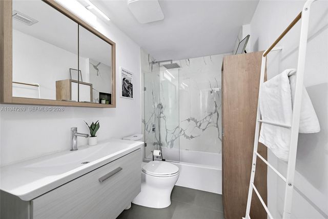 275 NE 18th St 1207, Miami, FL 33132