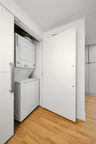 275 NE 18th St 1207, Miami, FL 33132