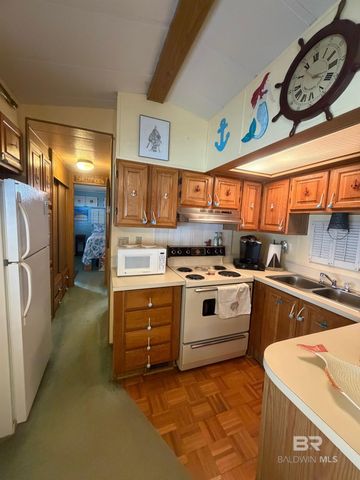 533 Buena Vista Drive, Lillian, AL 36549