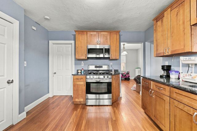 59 Albion St, Everett, MA 02149