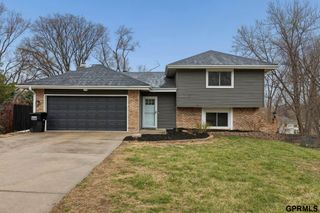 1104 Horseshoe Circle, Papillion, NE 68046