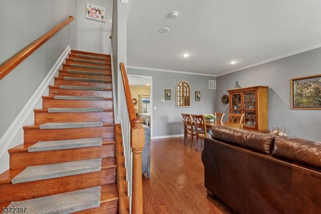 90 Albert Ct, Randolph Twp., NJ 07869