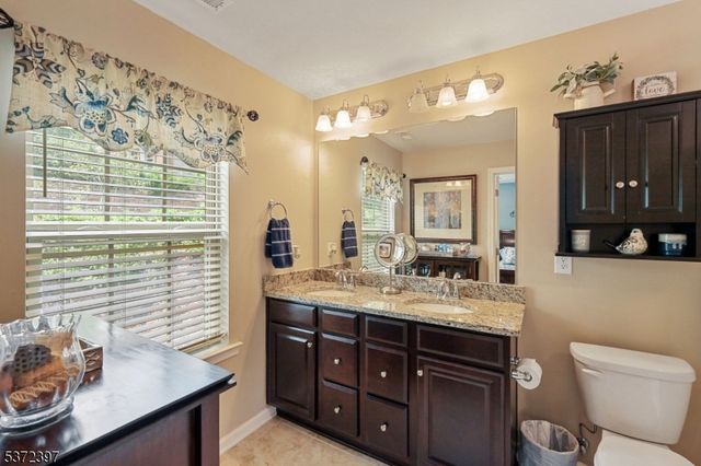 90 Albert Ct, Randolph Twp., NJ 07869