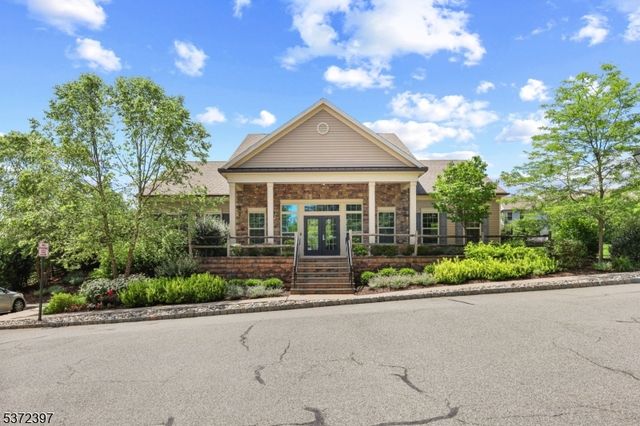90 Albert Ct, Randolph Twp., NJ 07869