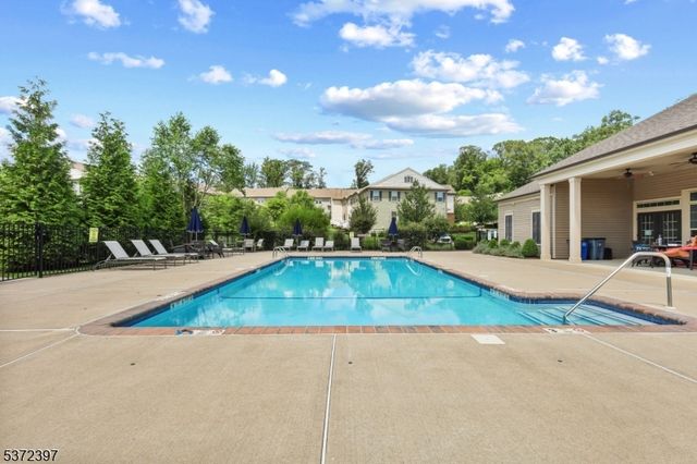 90 Albert Ct, Randolph Twp., NJ 07869