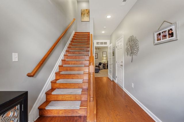 90 Albert Ct, Randolph Twp., NJ 07869