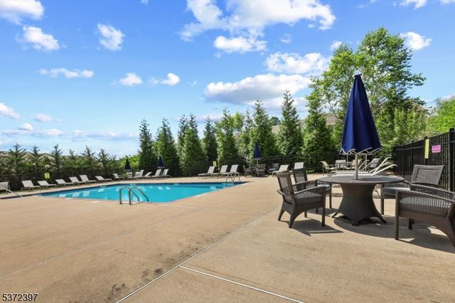 90 Albert Ct, Randolph Twp., NJ 07869