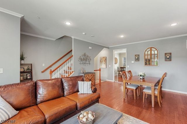90 Albert Ct, Randolph Twp., NJ 07869