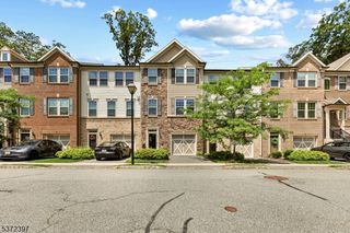 90 Albert Ct, Randolph Twp., NJ 07869