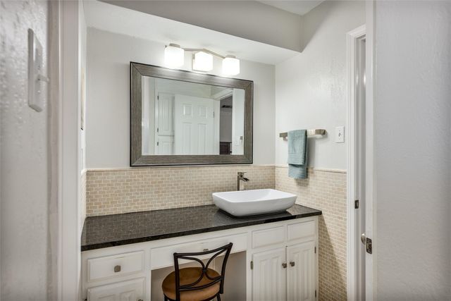 2609 Ramblewood Drive, Carrollton, TX 75006