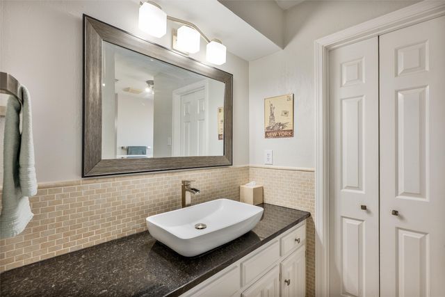 2609 Ramblewood Drive, Carrollton, TX 75006