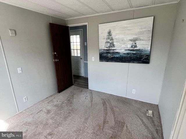 910 LAKEVIEW DR, Green Lane, PA 18054