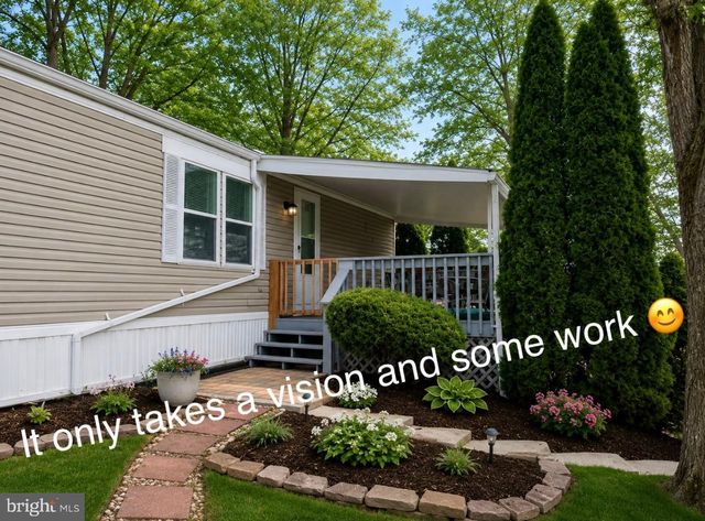 910 LAKEVIEW DR, Green Lane, PA 18054