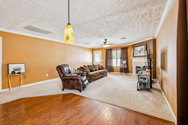 3728 Blaze Dr, Murfreesboro, TN 37128