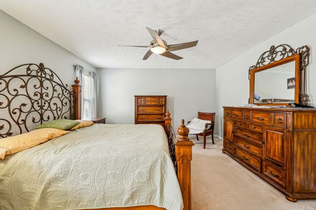 3728 Blaze Dr, Murfreesboro, TN 37128