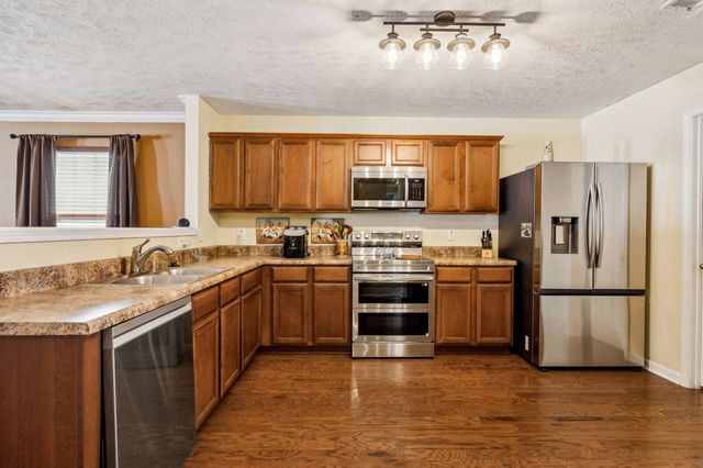 3728 Blaze Dr, Murfreesboro, TN 37128