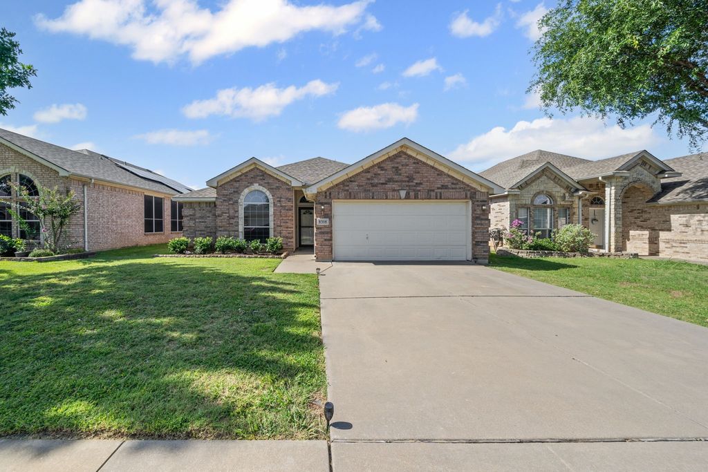 8308 Winter Falls Trail, Fort Worth, TX 76053
