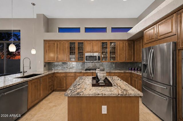 10975 E KORA Lane, Scottsdale, AZ 85255