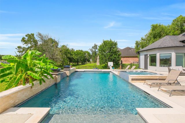 8615 Den Oak Drive Drive, Richmond, TX 77406