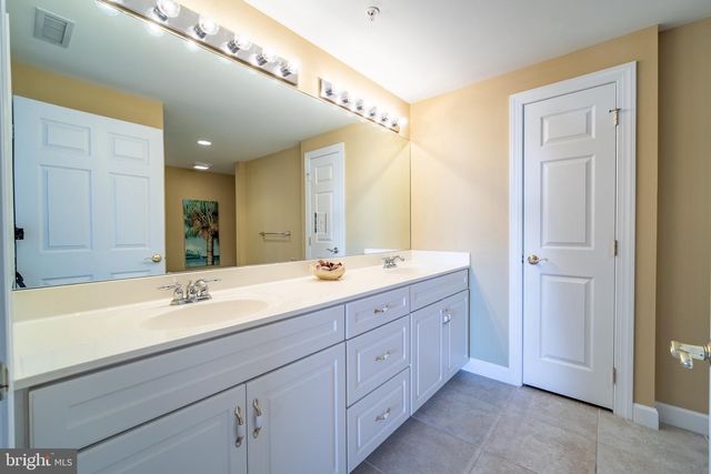111 76th St Unit 101, Ocean City, MD 21842