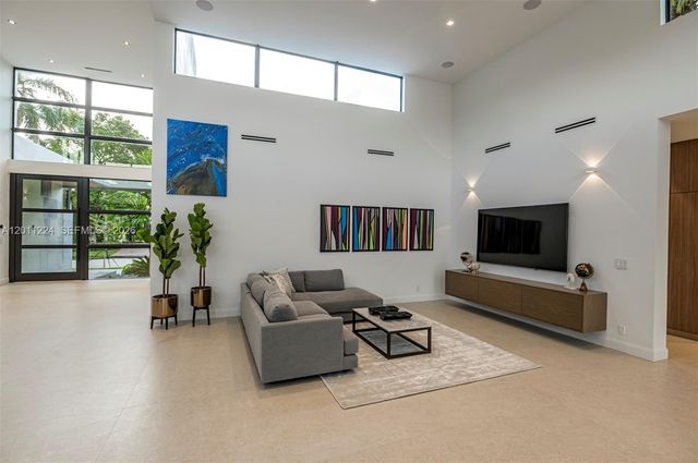 401 Royal Plaza Dr na, Fort Lauderdale, FL 33301