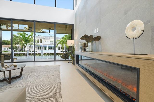 401 Royal Plaza Dr na, Fort Lauderdale, FL 33301