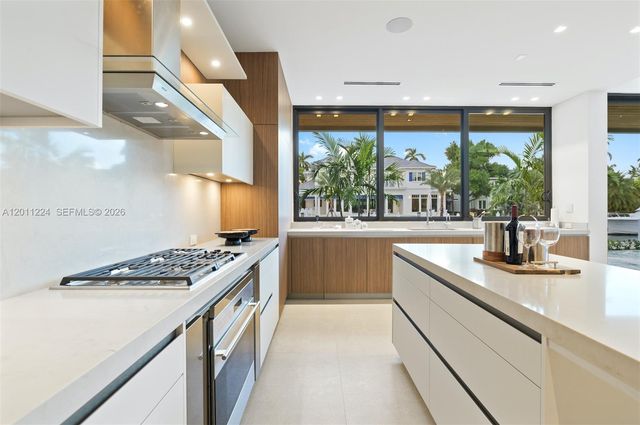 401 Royal Plaza Dr na, Fort Lauderdale, FL 33301