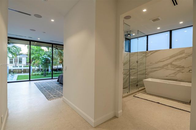 401 Royal Plaza Dr na, Fort Lauderdale, FL 33301
