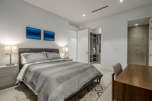 401 Royal Plaza Dr na, Fort Lauderdale, FL 33301