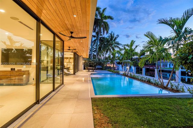 401 Royal Plaza Dr na, Fort Lauderdale, FL 33301