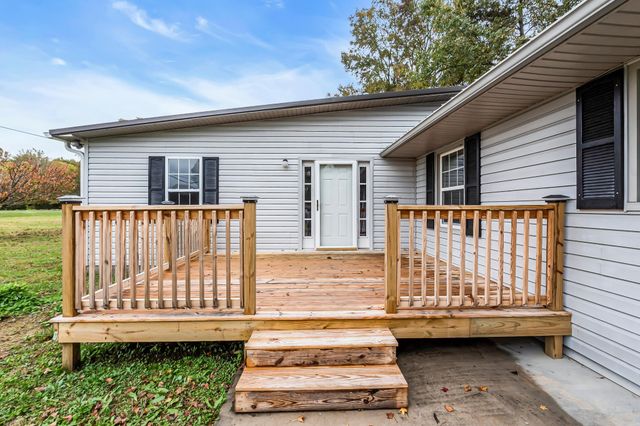 99 Anthony Mill Rd, Tullahoma, TN 37388