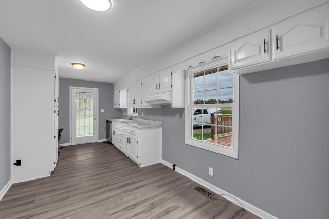 99 Anthony Mill Rd, Tullahoma, TN 37388