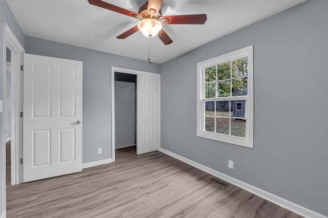 99 Anthony Mill Rd, Tullahoma, TN 37388