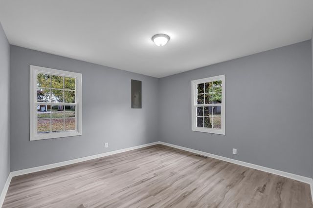 99 Anthony Mill Rd, Tullahoma, TN 37388