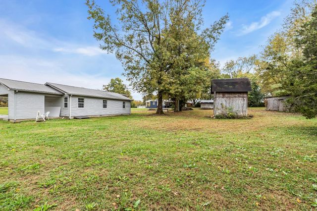 99 Anthony Mill Rd, Tullahoma, TN 37388