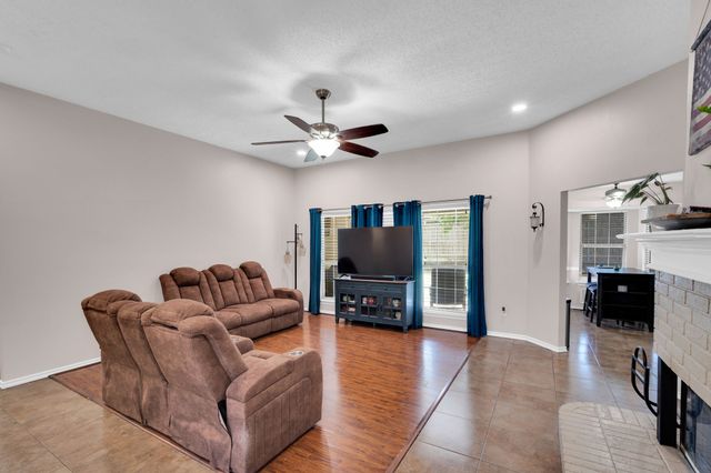 1001 Short Line Boulevard, Midlothian, TX 76065