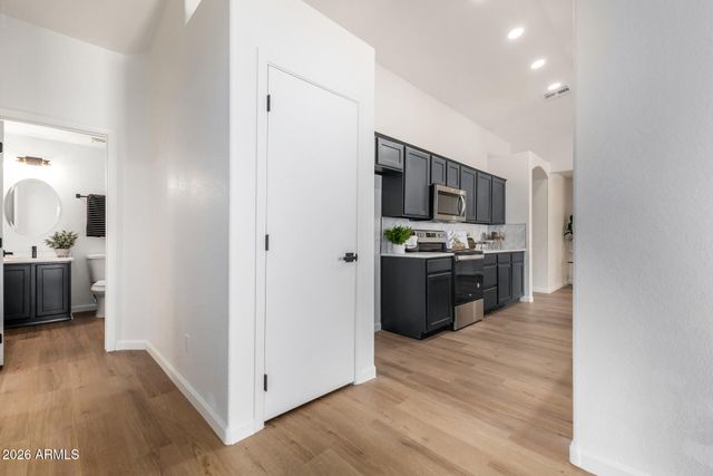 16641 N 35TH Place, Phoenix, AZ 85032