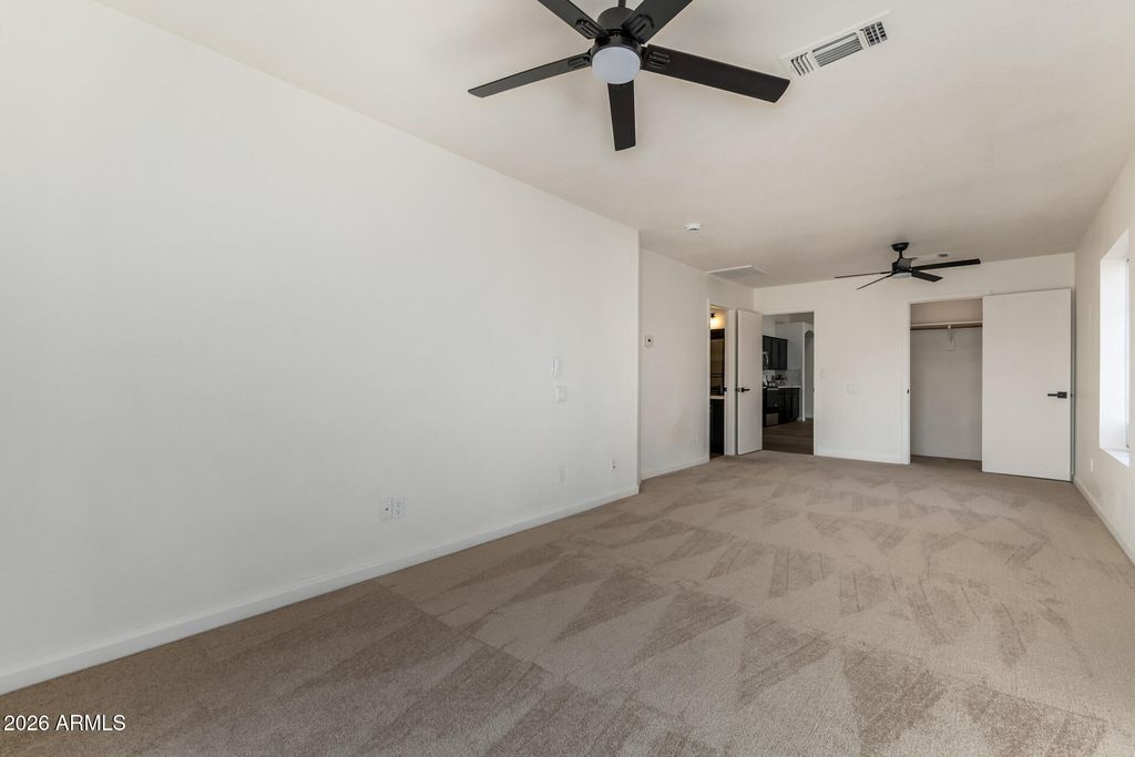 Image 20 of property listing at 16641 N 35TH Place, Phoenix, AZ 85032