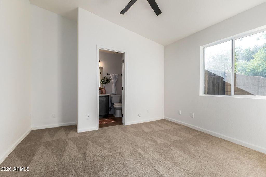 Image 23 of property listing at 16641 N 35TH Place, Phoenix, AZ 85032
