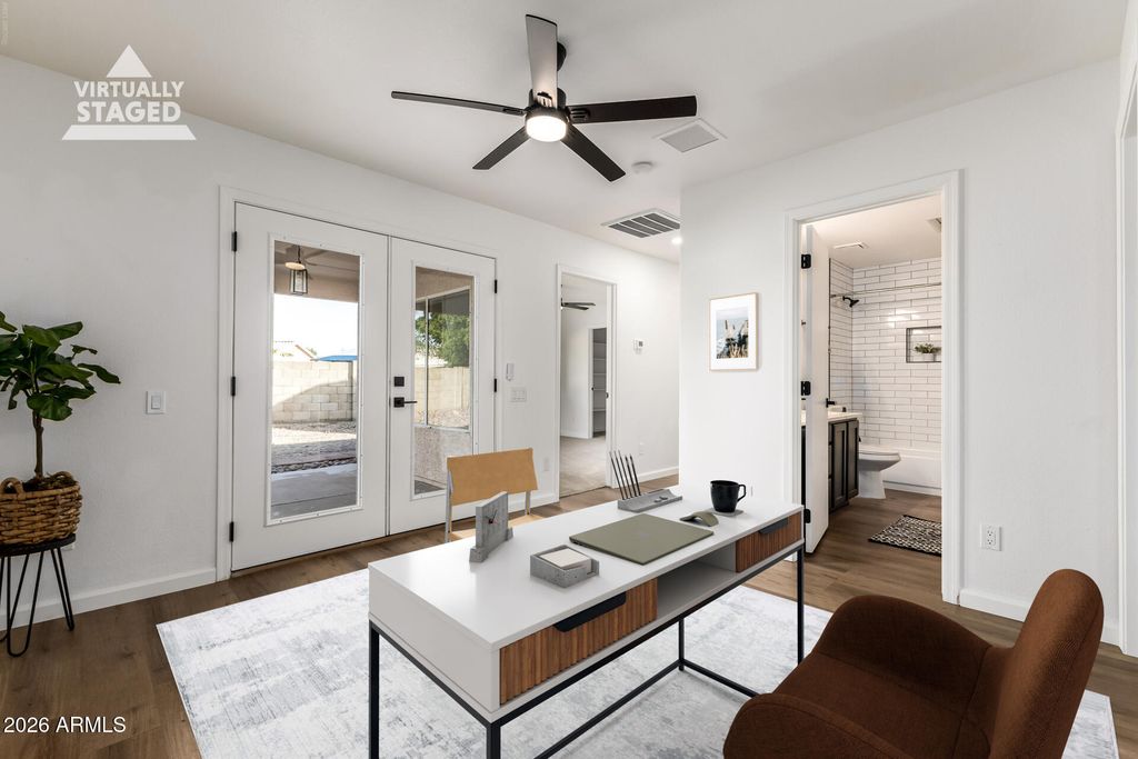 Image 26 of property listing at 16641 N 35TH Place, Phoenix, AZ 85032