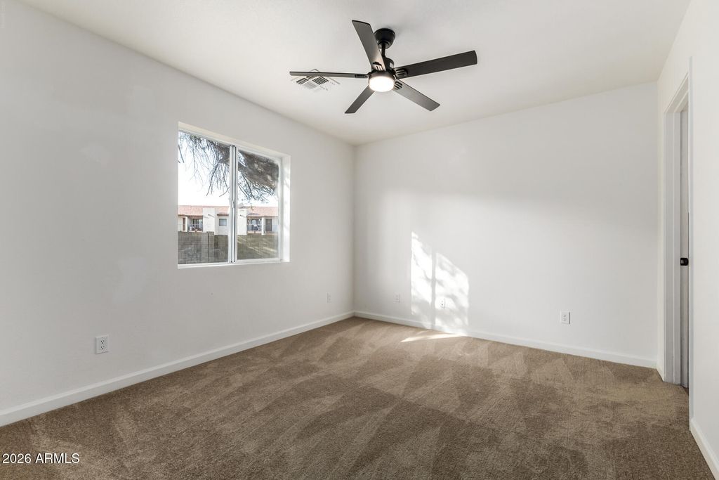 Image 30 of property listing at 16641 N 35TH Place, Phoenix, AZ 85032