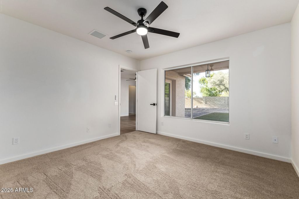 Image 37 of property listing at 16641 N 35TH Place, Phoenix, AZ 85032