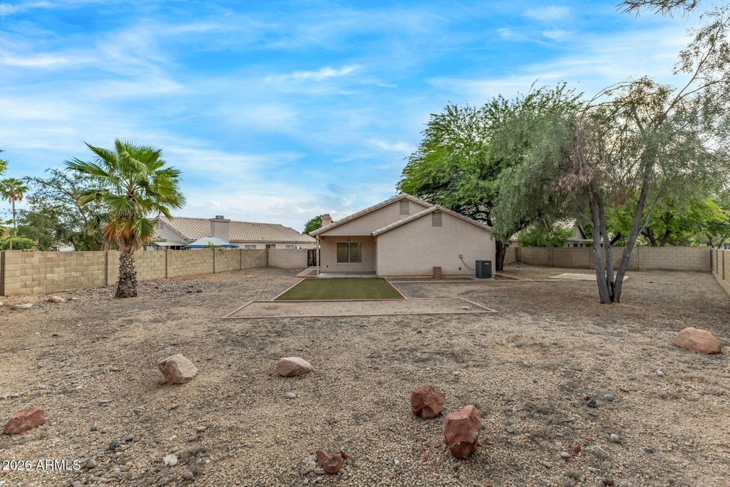 Image 41 of property listing at 16641 N 35TH Place, Phoenix, AZ 85032