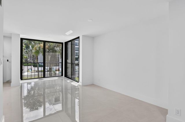 7847 Lakeside Boulevard 1021, Boca Raton, FL 33434