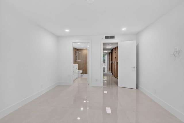 7847 Lakeside Boulevard 1021, Boca Raton, FL 33434