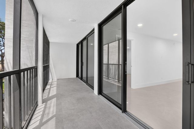 7847 Lakeside Boulevard 1021, Boca Raton, FL 33434