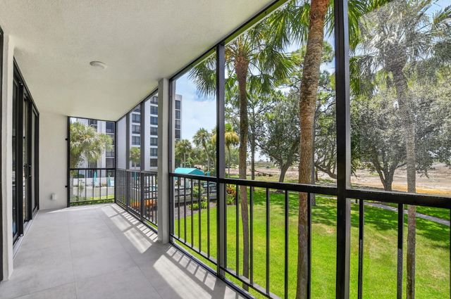 7847 Lakeside Boulevard 1021, Boca Raton, FL 33434