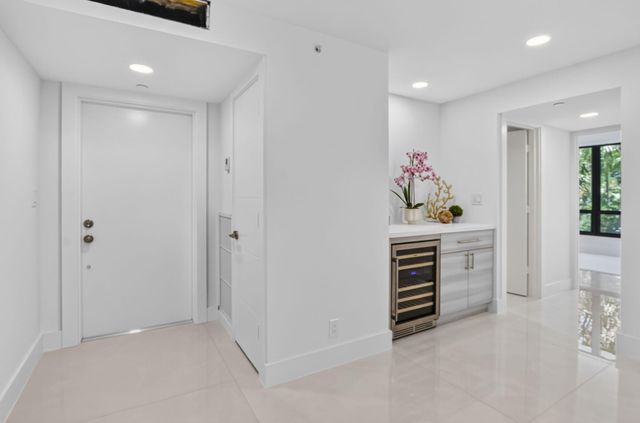 7847 Lakeside Boulevard 1021, Boca Raton, FL 33434