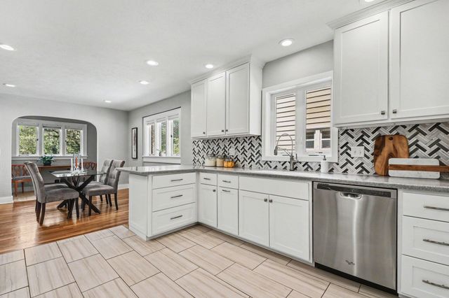 1240 Benjamin Avenue SE, Grand Rapids, MI 49506