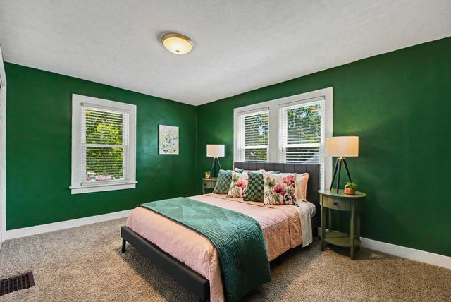 1240 Benjamin Avenue SE, Grand Rapids, MI 49506